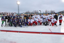 В Архангельске выигрывает русский хоккей