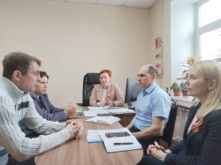  Министр спорта Архангельской области Андрей Щелоков посетил спортивные объекты Устьянского округа