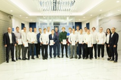 В Правительстве региона чествовали хоккеистов молодёжного состава «Водника» В Правительстве региона чествовали хоккеистов молодёжного состава «Водника»