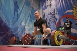 В Архангельске выявили лучших мастеров пауэрлифтинга