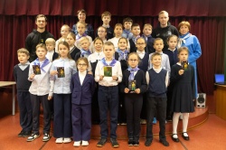 Илья Насекин и Евгений Громницкий провели классный час для архангельских школьников!